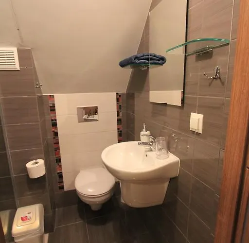 Alicja * 우스트론